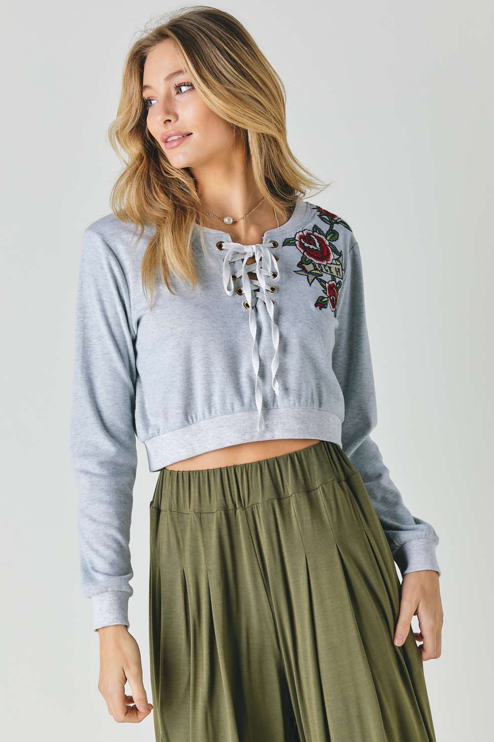 Floral Embroidered Cropped Sweatshirt