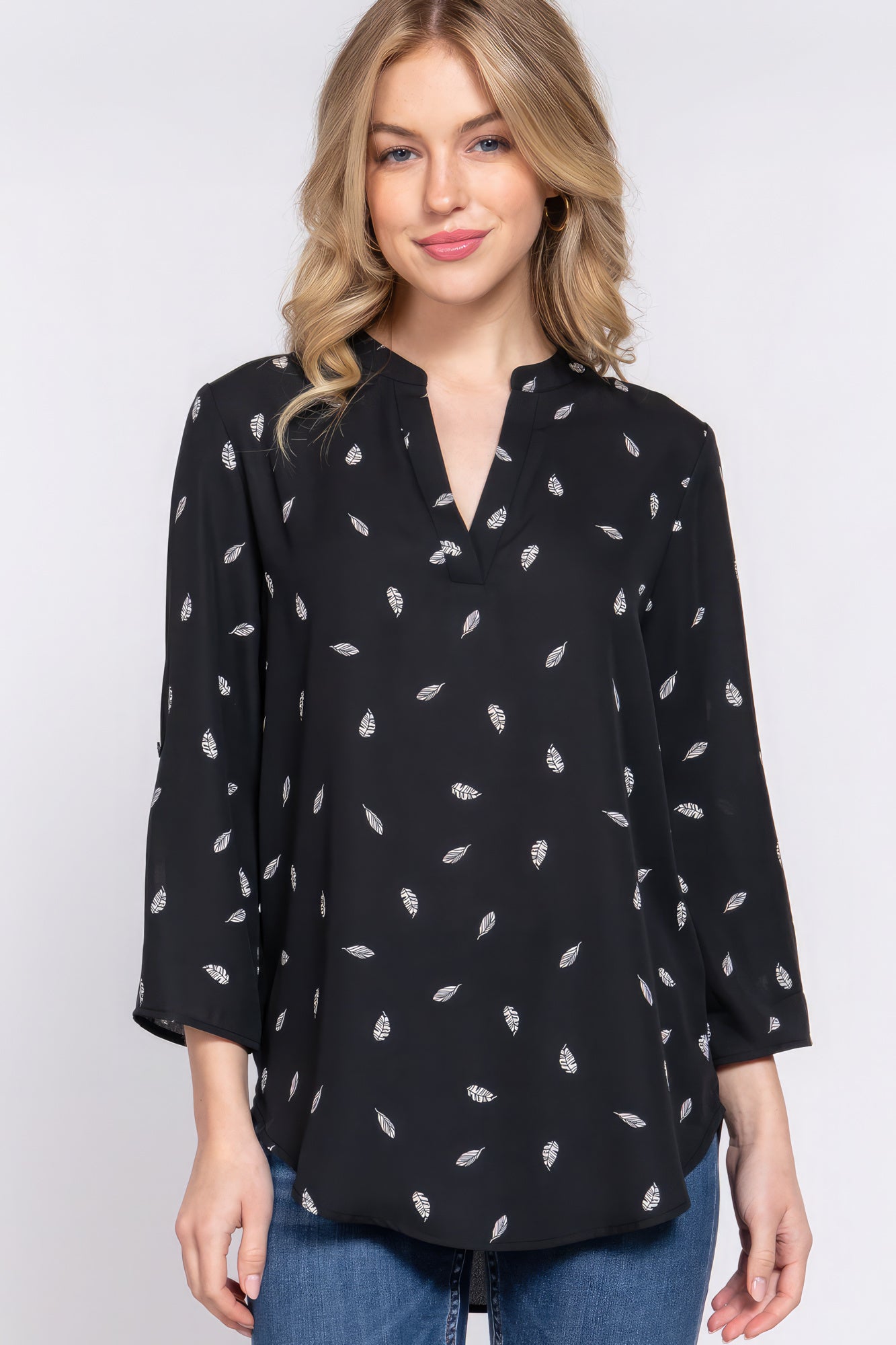 3/4 Roll Up Slv V-neck Print Blouse